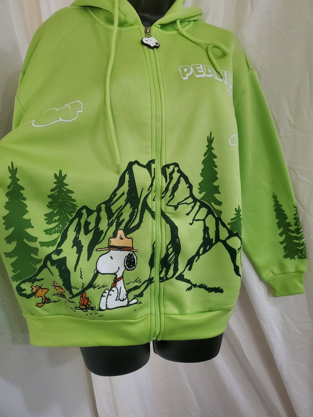 Peanuts camping Snoopy & Woodstock  green hoodie with snoopy zip pull size L NEW - Picture 4 of 14